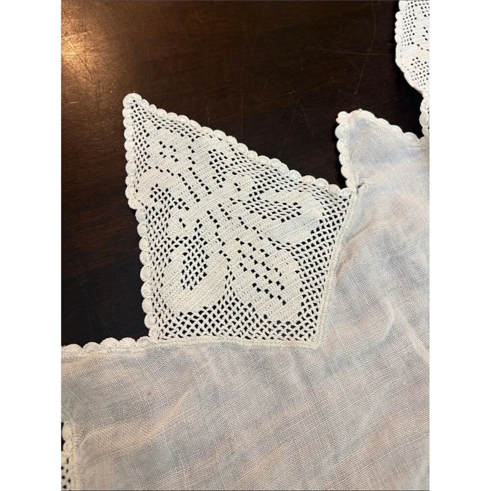 Vintage White Lace Star Crochet Table Topper 40”